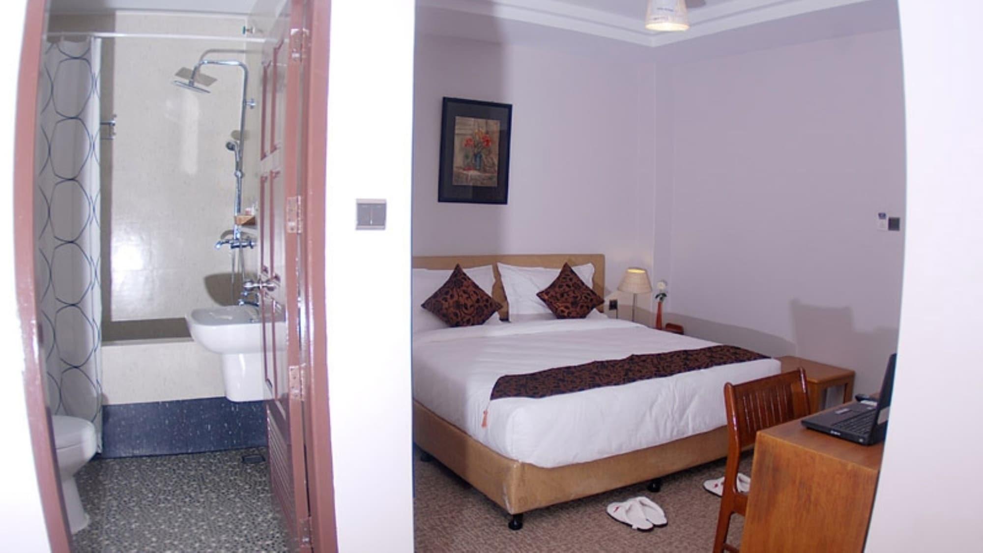 Holiday Hotel Yangon Luaran gambar
