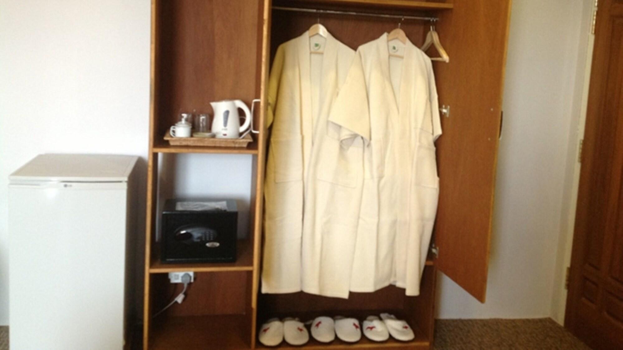 Holiday Hotel Yangon Luaran gambar