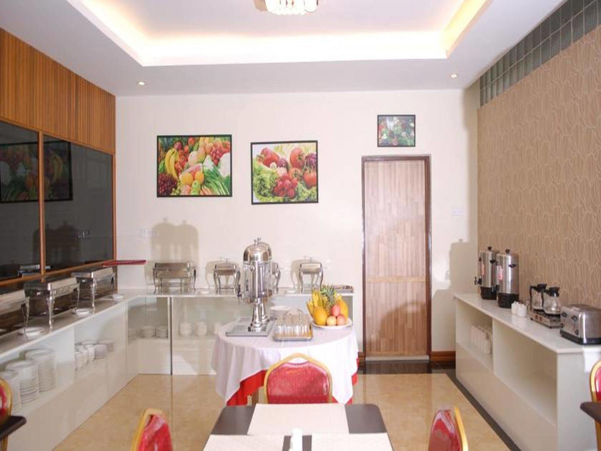 Holiday Hotel Yangon Luaran gambar